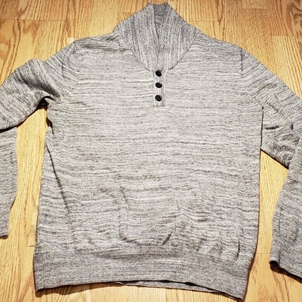 Express Men's Sweater  Size: Medium  Pullover  1/4 Button